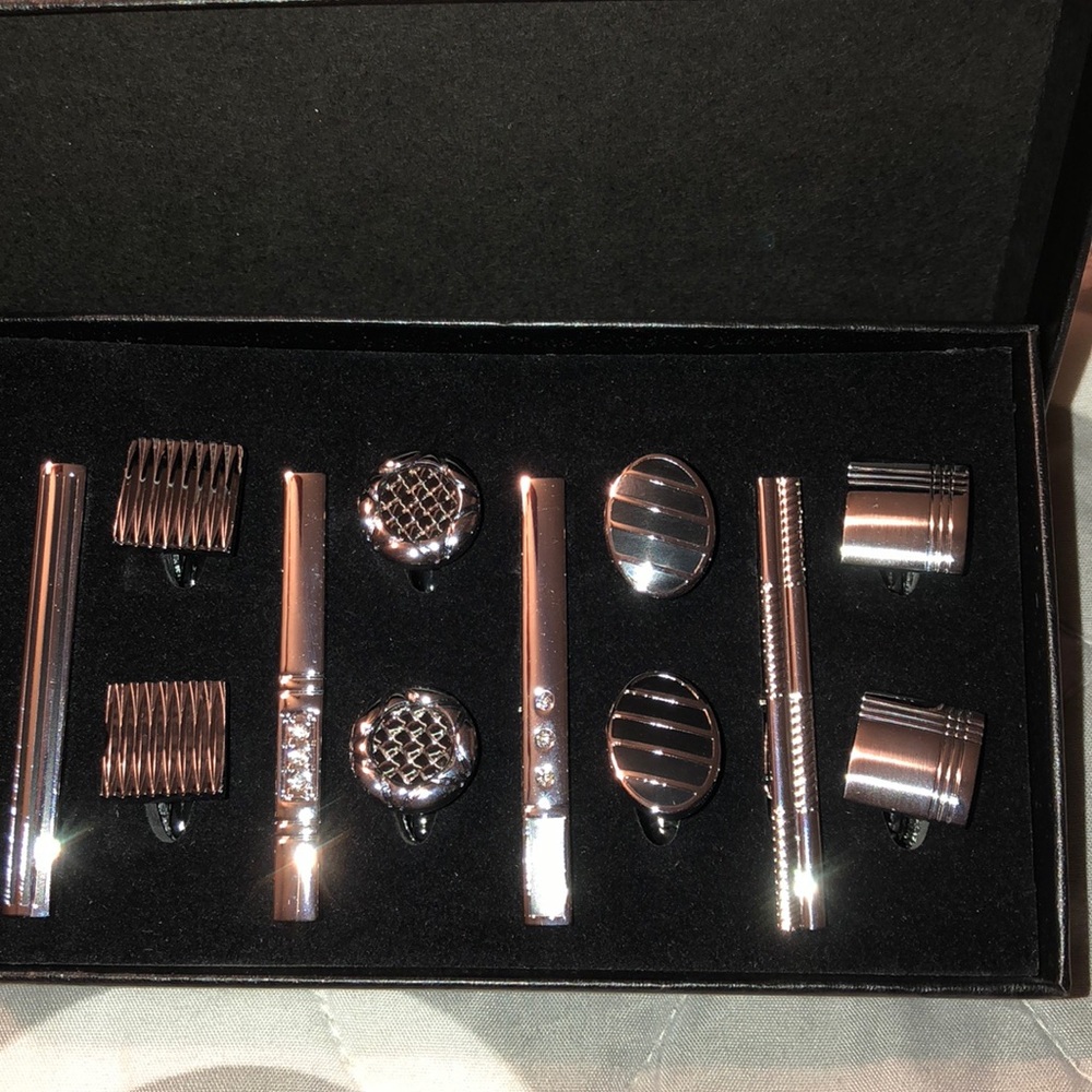 BN men’s silver cuff links and tie clips